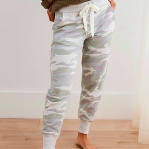 Aerie Camo Joggers